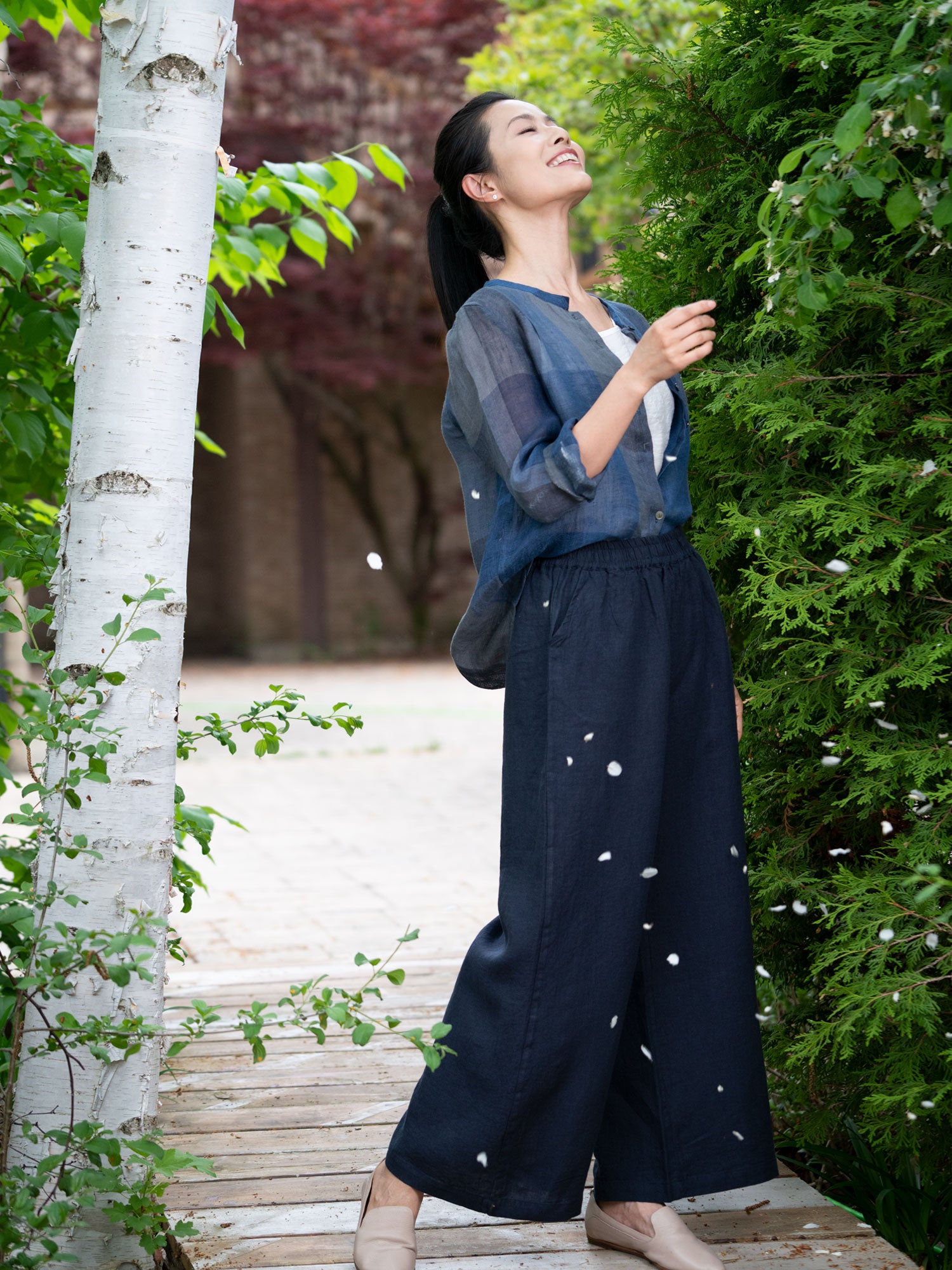 Wide-Leg Organic Linen Pants - Navy Blue 1
