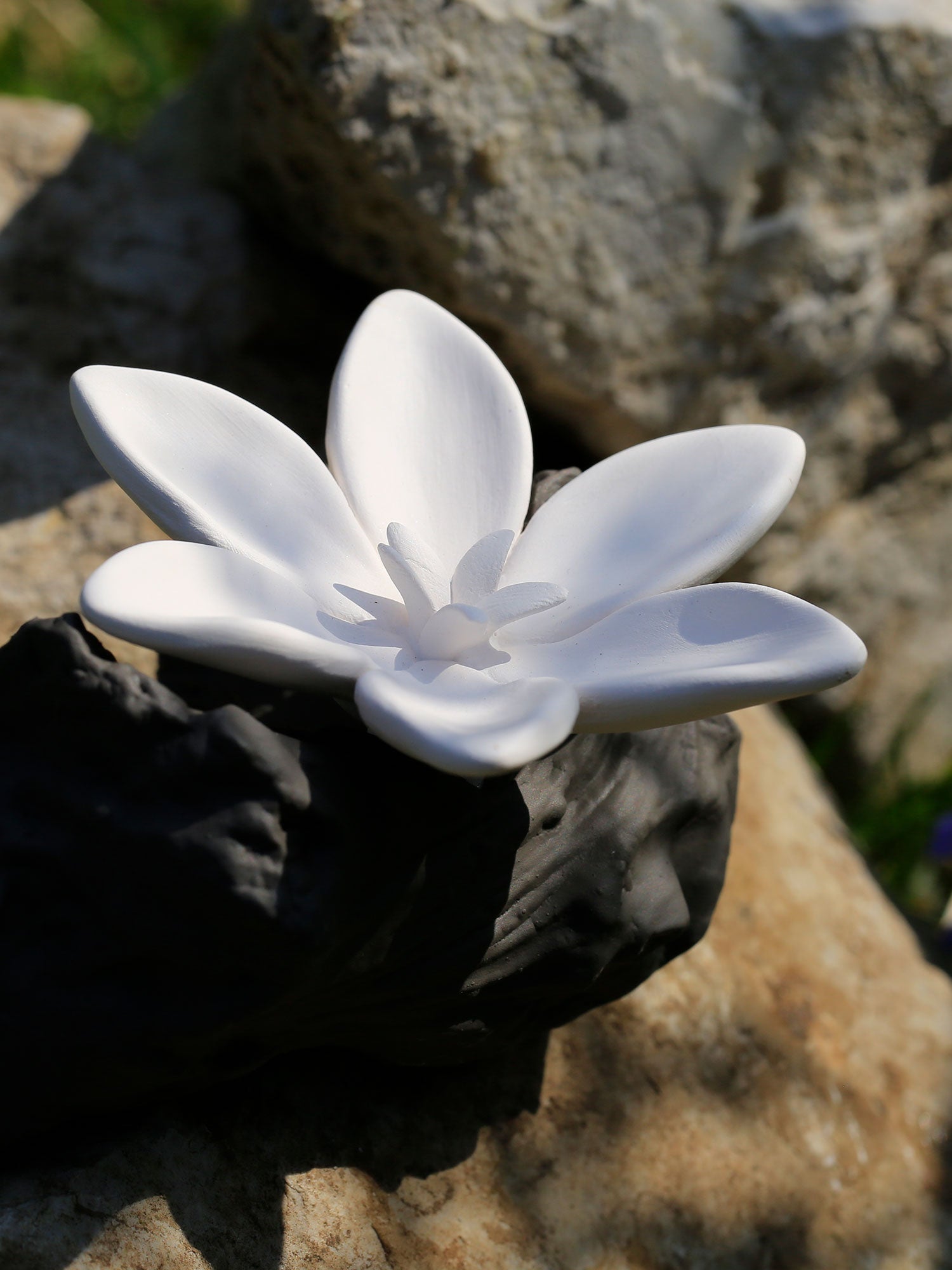 Decorative Floral Sculpture Diffuser 1